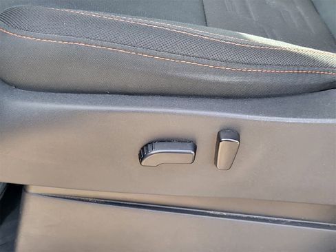 Used 2023 Nissan Frontier PRO-4X w/ Technology Package image 11