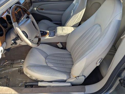 Used 2000 Jaguar XK8 Convertible image 14
