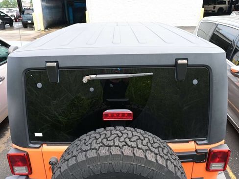 Used 2012 Jeep Wrangler Unlimited Sport AWD/4WD image 16