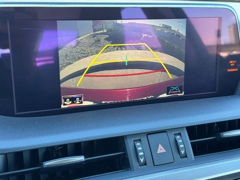 Used 2021 Lexus ES 250 ES 250 AWD w/ Premium Package image 20