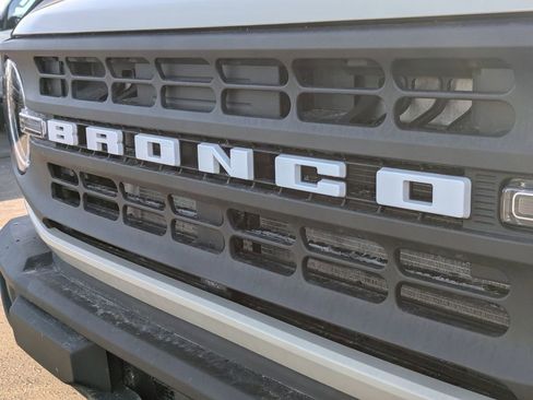 New 2025 Ford Bronco 4-Door image 10