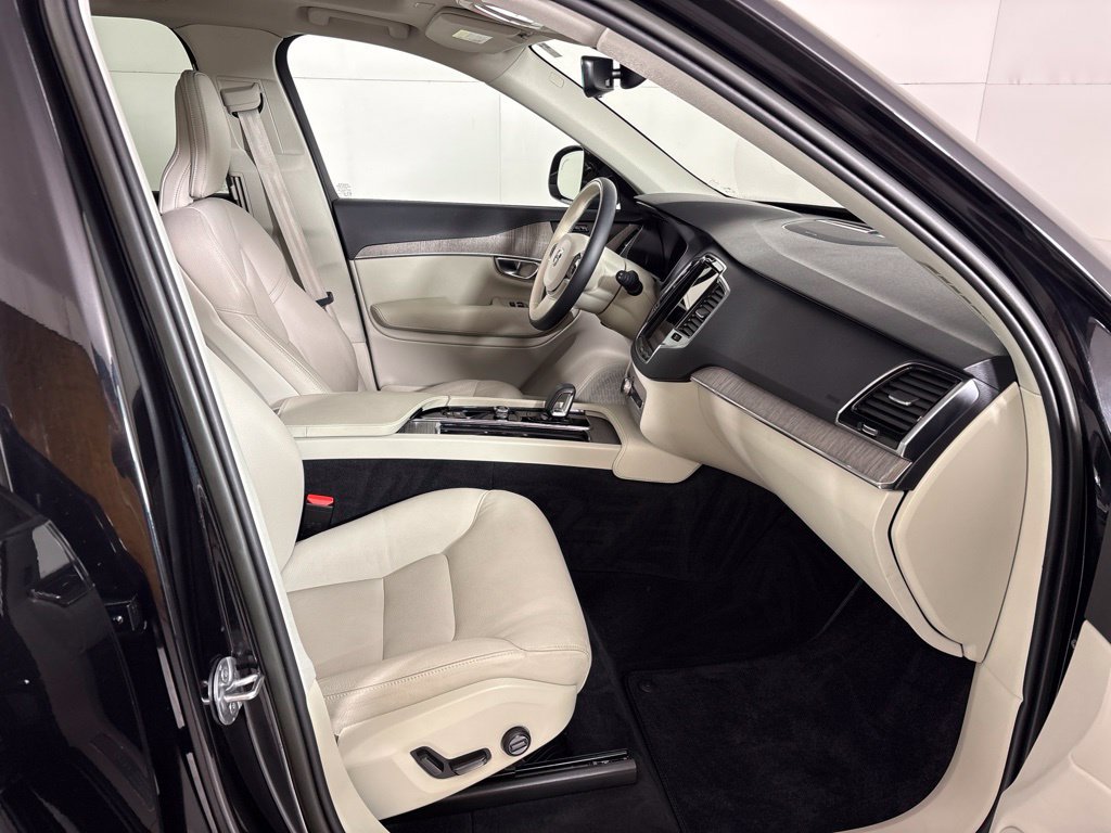 Used 2023 Volvo XC90 B6 Plus w/ Protection Package Premier AWD/4WD image 16