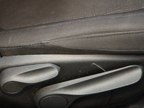 Used 2016 Chrysler 200 Limited FWD image 12