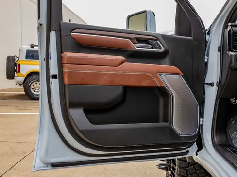 Used 2026 GMC Sierra 3500 Denali Ultimate image 36