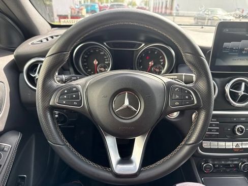 Used 2018 Mercedes-Benz GLA 250 4MATIC image 19