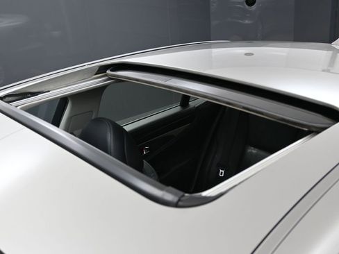 Used 2017 Lexus LS 460 AWD image 11