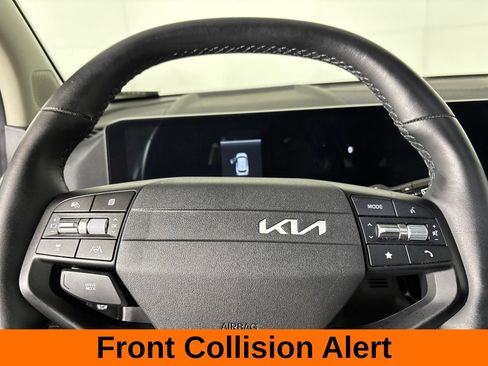 Used 2026 Kia Sportage EX w/ EX Panorama Roof Package FWD image 17
