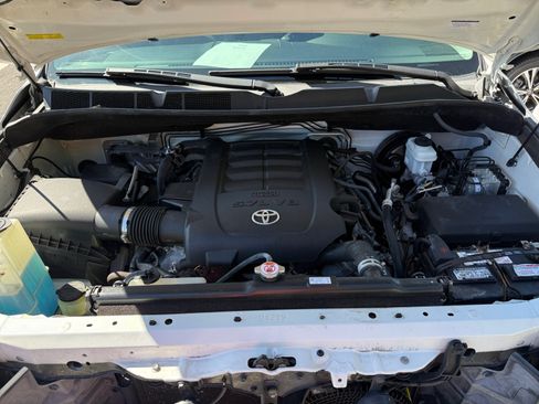 Used 2018 Toyota Sequoia Platinum AWD/4WD image 20