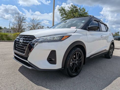 Used 2024 Nissan Kicks SR w/ SR Premium Package FWD image 9