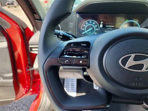 New 2025 Hyundai Elantra SEL image 22