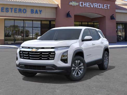 New 2026 Chevrolet Equinox LT w/ Safety and Technology Package FWD image 6