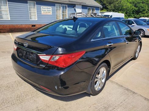 Used 2011 Hyundai Sonata Limited w/ Navigation Pkg 5 FWD image 9