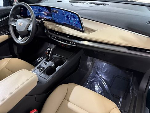 Certified 2025 Cadillac XT4 Premium Luxury image 44