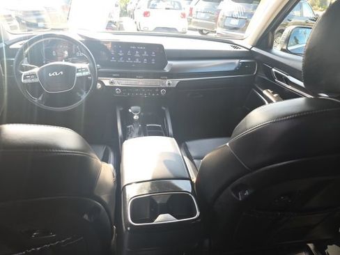 Used 2024 Kia Telluride LX AWD/4WD image 30