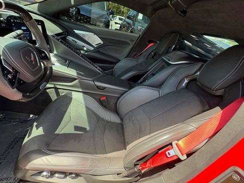 Used 2025 Chevrolet Corvette Z06 RWD image 13