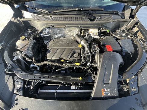 Certified 2025 Chevrolet Trax LT w/ LT Convenience Package image 29