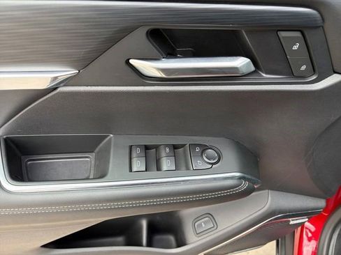 Certified 2025 GMC Acadia Elevation w/ Elevation Premium Package image 4