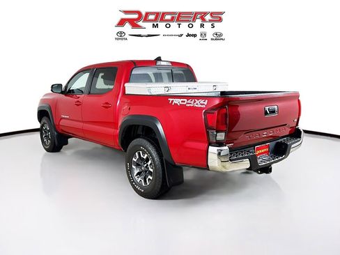 Certified 2018 Toyota Tacoma TRD Off-Road image 5
