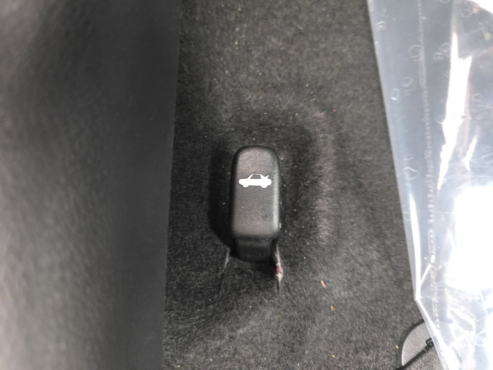 Used 2025 Nissan Versa SV w/ Trunk Package FWD image 31