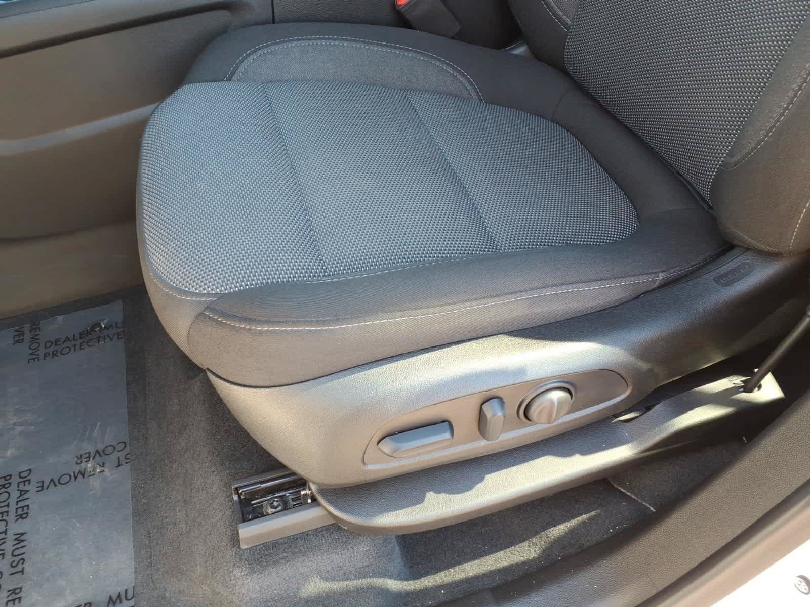 Used 2023 Chevrolet Traverse LT FWD image 30