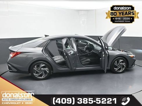Used 2024 Hyundai Elantra Limited FWD image 21