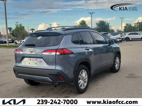 Used 2024 Toyota Corolla Cross LE w/ Moonroof Package AWD/4WD image 6