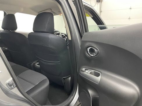 Used 2015 Nissan Juke S FWD image 27