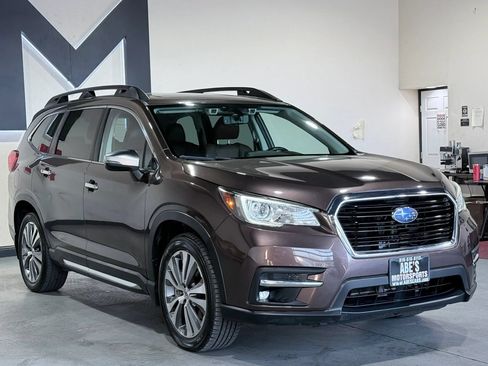 Used 2019 Subaru Ascent Touring AWD/4WD image 3