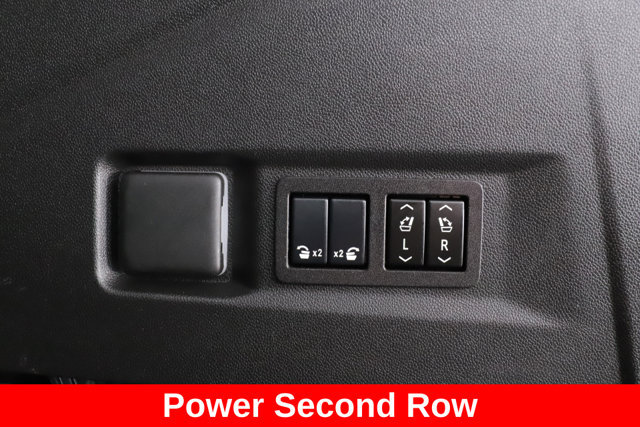 Used 2025 GMC Yukon Elevation w/ LPO, Elevation Black Package AWD/4WD image 33