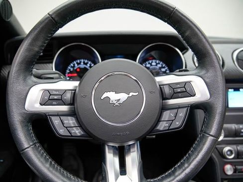 Used 2020 Ford Mustang Convertible RWD image 30