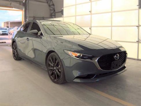 Used 2023 MAZDA MAZDA3 s FWD image 3