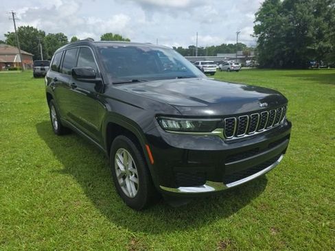Used 2022 Jeep Grand Cherokee L Laredo w/ Luxury Tech Group I RWD image 12