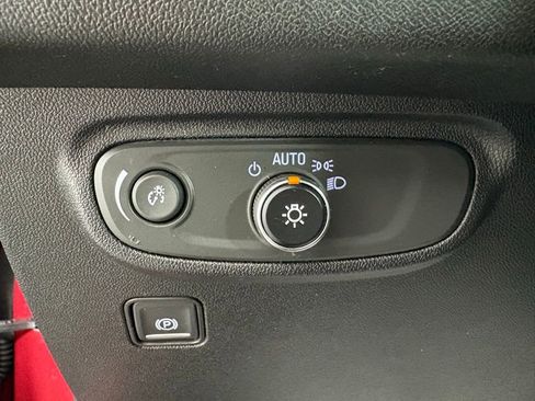 Used 2018 GMC Terrain SLE FWD image 19
