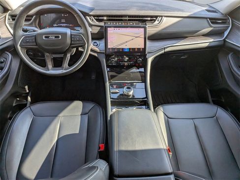 Used 2023 Jeep Grand Cherokee Limited w/ Trailer Tow Prep Group (B) image 16