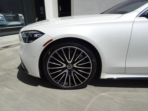 Used 2021 Mercedes-Benz S 580 4MATIC Sedan w/ AMG Line image 10