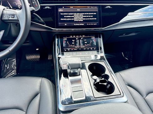 Used 2023 Audi Q8 Premium Plus image 18