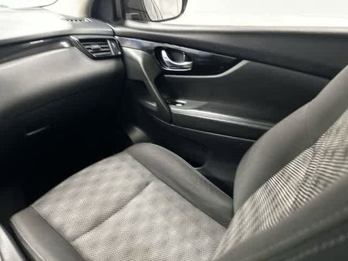 Used 2017 Nissan Rogue Sport SV w/ SV All-Weather Package image 13