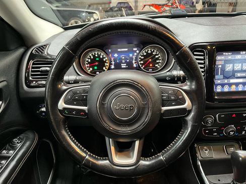 Used 2020 Jeep Compass Limited FWD image 12