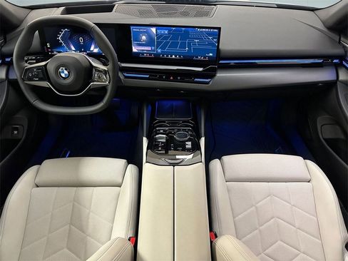 Used 2024 BMW 530i xDrive w/ Premium Package image 21