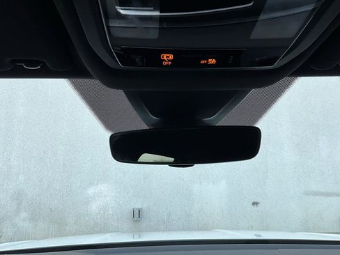 Used 2025 Volkswagen Atlas Cross Sport SE image 18