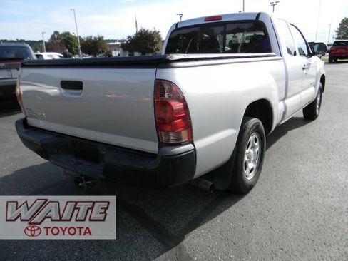 Used 2012 Toyota Tacoma 2WD Access Cab w/ Convenience Pkg image 2