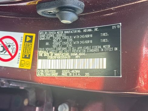 Used 2019 Toyota Highlander LE image 43