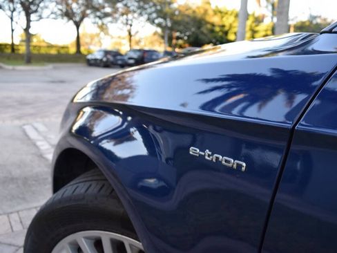 Used 2016 Audi A3 e-tron Premium image 35
