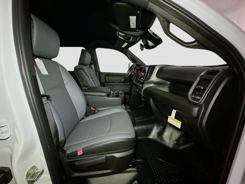 New 2026 RAM 3500 Tradesman w/ Chrome Appearance Group AWD/4WD image 31