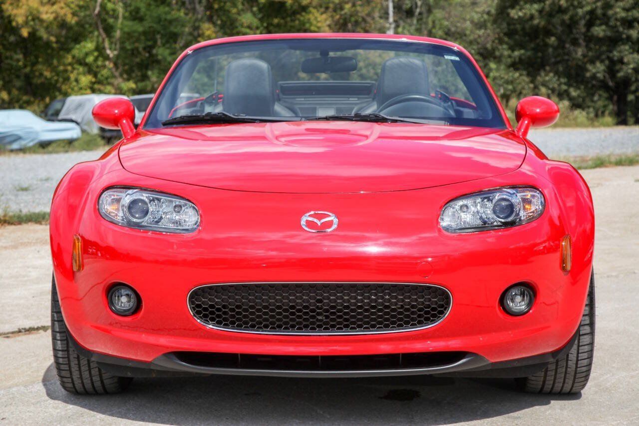 Used 2007 MAZDA MX-5 Miata Grand Touring w/ Premium Pkg RWD image 3
