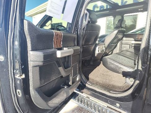 Used 2018 Ford F150 Lariat w/ Equipment Group 502A Luxury AWD/4WD image 15