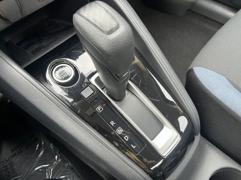 Used 2025 Nissan Versa SV image 41