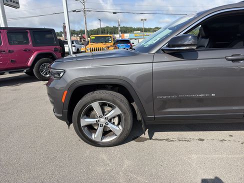 Used 2021 Jeep Grand Cherokee L Limited AWD/4WD image 11