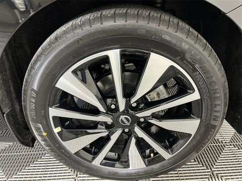 New 2025 Nissan Sentra SV w/ SV Premium Package image 19