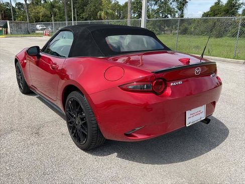 Used 2016 MAZDA MX-5 Miata Club RWD image 7
